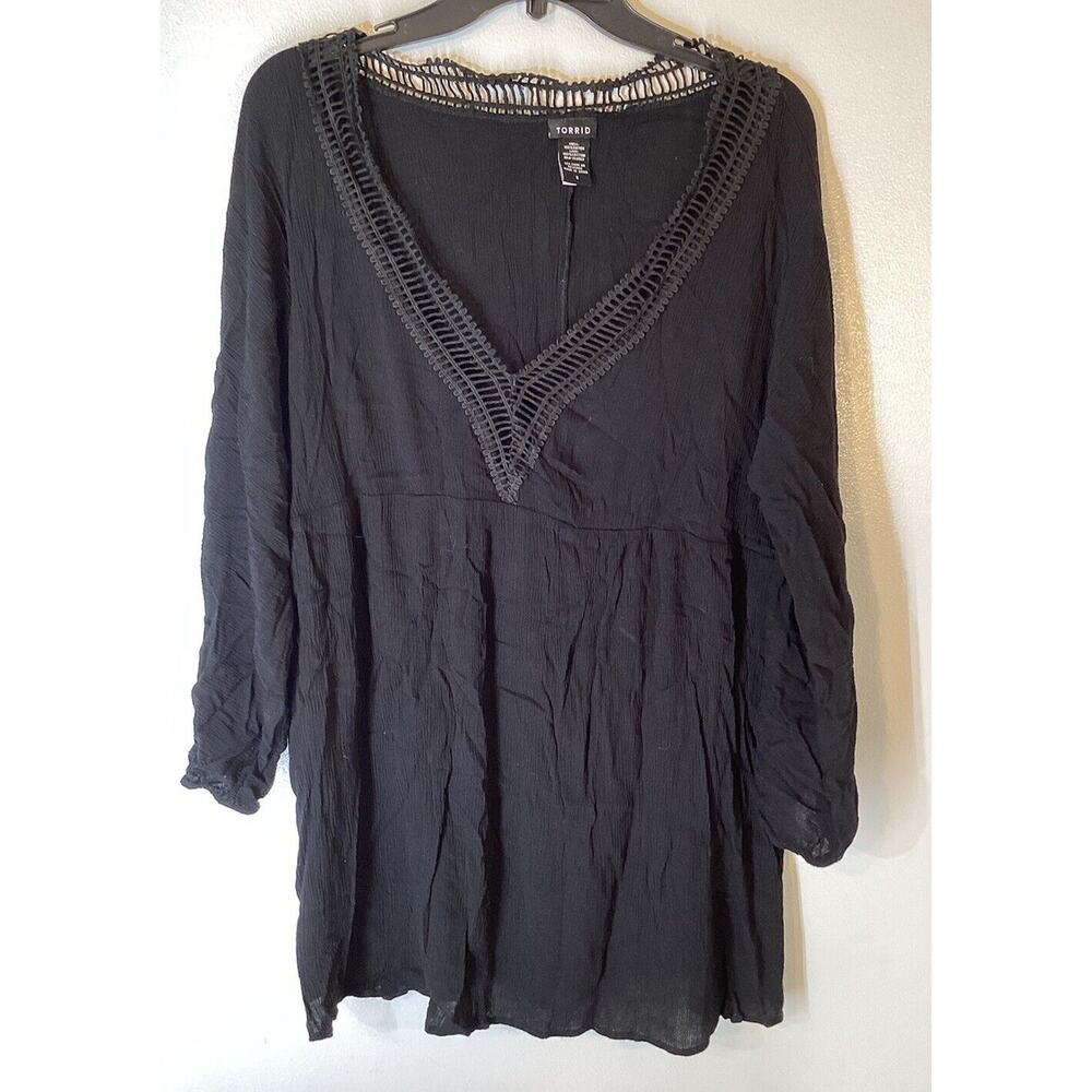 Torrid Black Crochet Tassels 3/4 Sleeve V-Neck Tunic Top Size 2